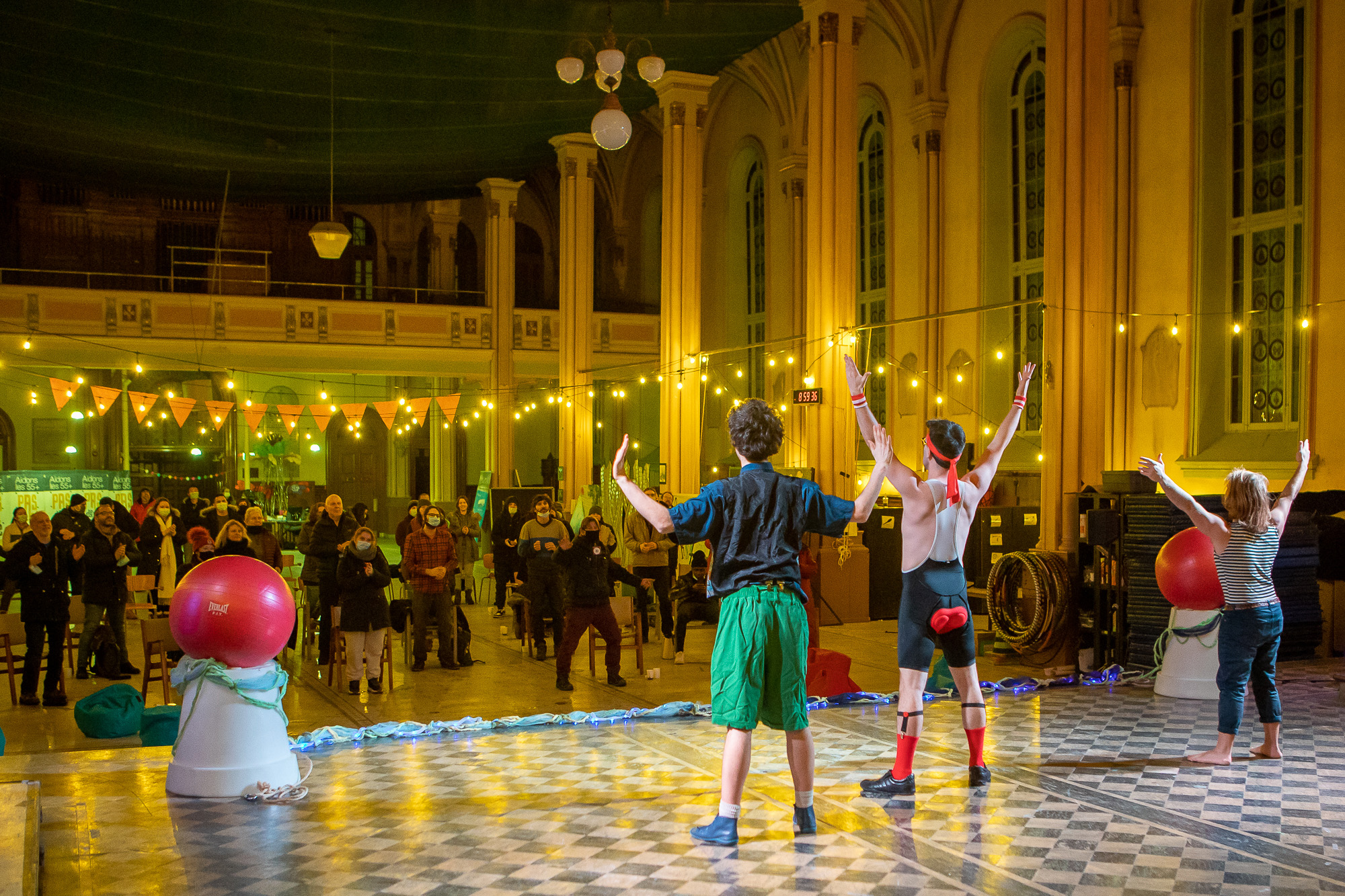 Spectacle du Cirque Hors Piste — Photo : Toma Iczkovits